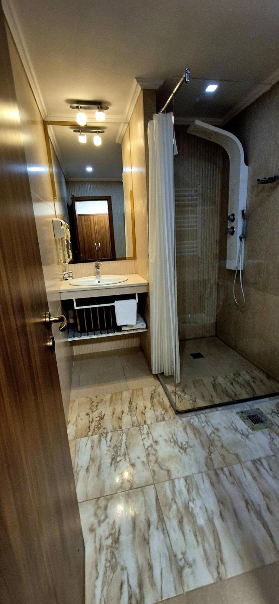 Hostel Orhideea Buzău Dış mekan fotoğraf