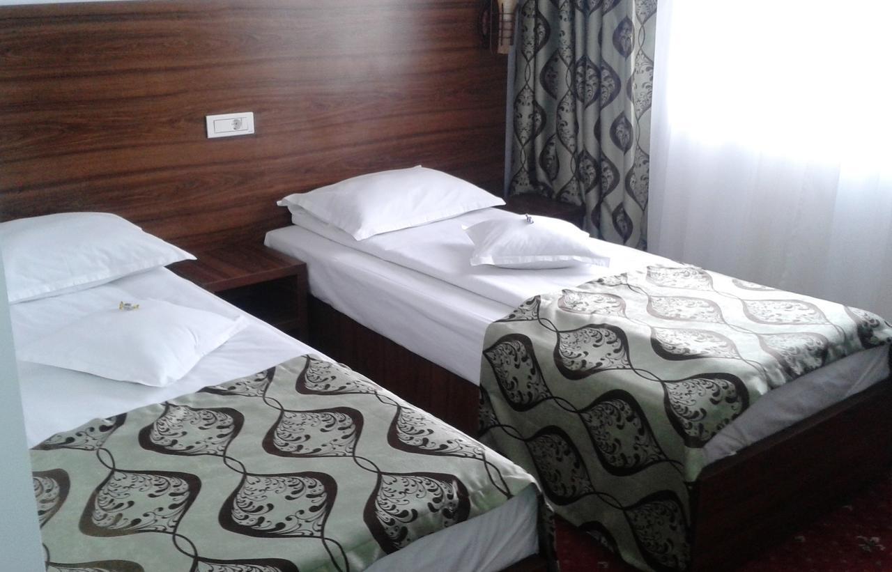 Hostel Orhideea Buzău Dış mekan fotoğraf